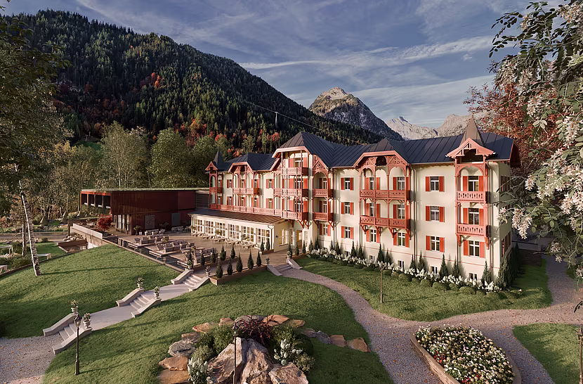 Frontansicht des Mazaggs am Achensee